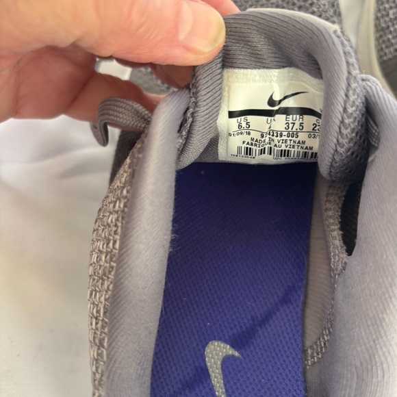 Nike Flex TR 8 Gray & Purple Women’s Size 6.5 Training CrossFit Sneakers - Picture 5 of 7